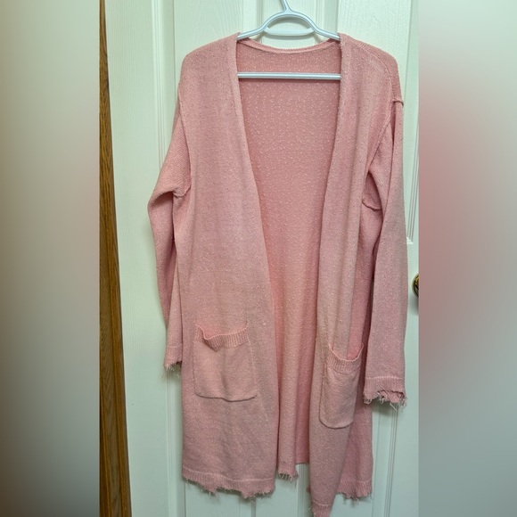 Adorable soft pink cardigan - Picture 1 of 4